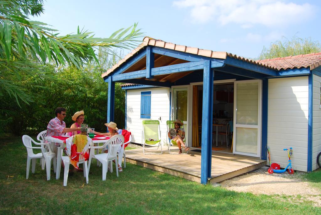 Lagrange Grand Bleu Vacances - Residence Port Lalande Castelmoron-sur-Lot Eksteriør bilde